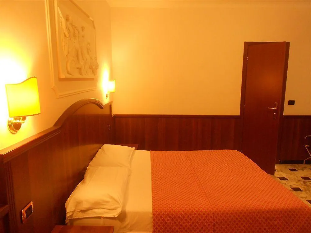 *** Couette-café Nakissa Inn Rome Italie