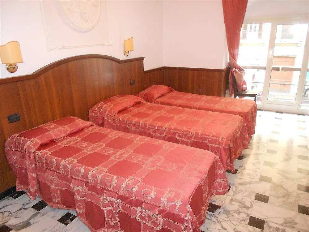 Nakissa Inn Rome 3*,